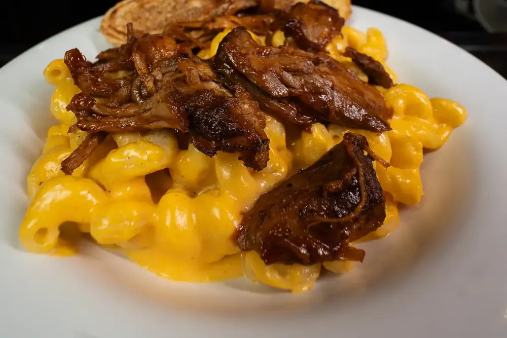 BBQ pulled pork mac and cheese with Texas toast at 212